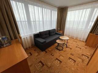 Гостиница Гостиница Россия Самара КОМФОРТ ПАНОРАМА (DOUBLE+SOFA)-1