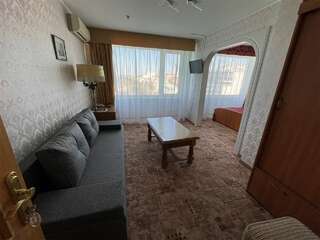Гостиница Гостиница Россия Самара КОМФОРТ (DOUBLE+SOFA)-4